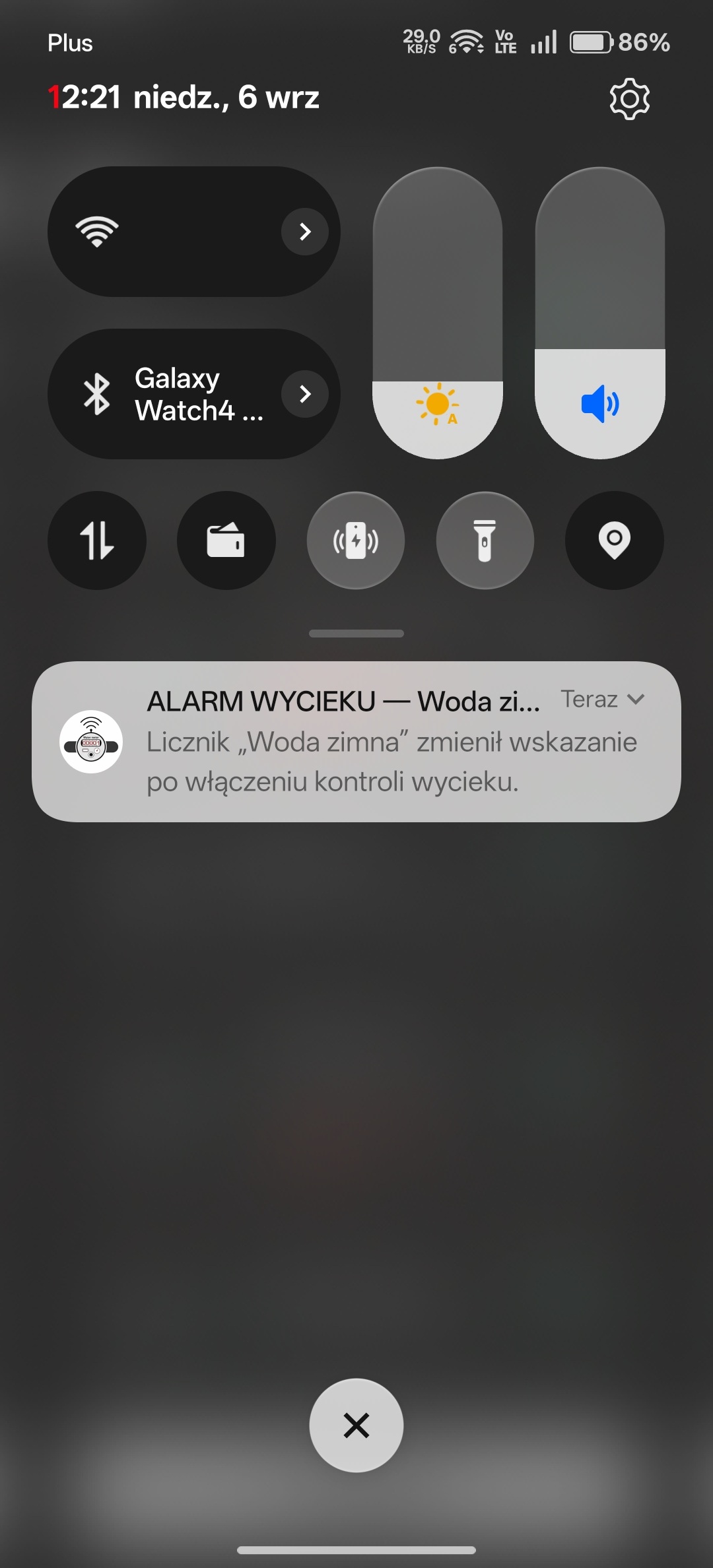 Powiadomienie mobilne o wykrytym wycieku